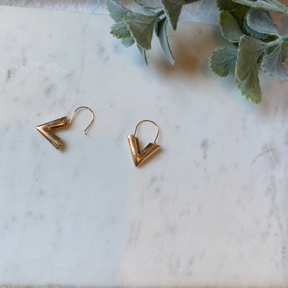 The Audri - Geometric Triangle Golden Hoops - Picture 4 of 8